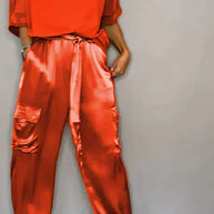 WW | Jumpsuit aus glattem Satin mit halblangem Oberteil und Hose für Frauen