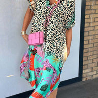 Kurzärmeliges Freizeitkleid mit Leopardenmuster