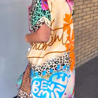 Kurzärmeliges Freizeitkleid mit Leopardenmuster