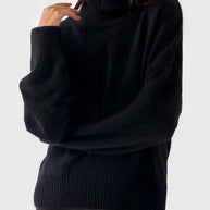 – Übergroßer, lockerer Rollkragenpullover