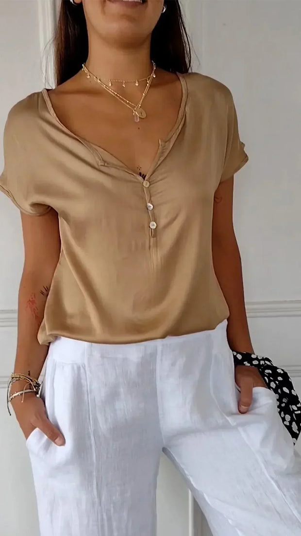WW | Satin Top mit V-Ausschnitt und Knopfverschluss