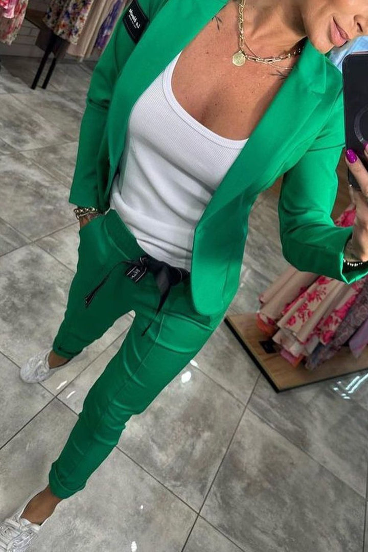 Damen Zweiteiler mit Jacke und elastischer Hose