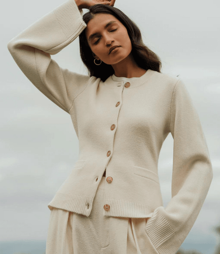 WW | Beigefarbene A-Linien Jacke Elegante Knöpfe Schick & Minimalistisch