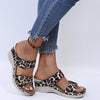 Leopard mit Blumen