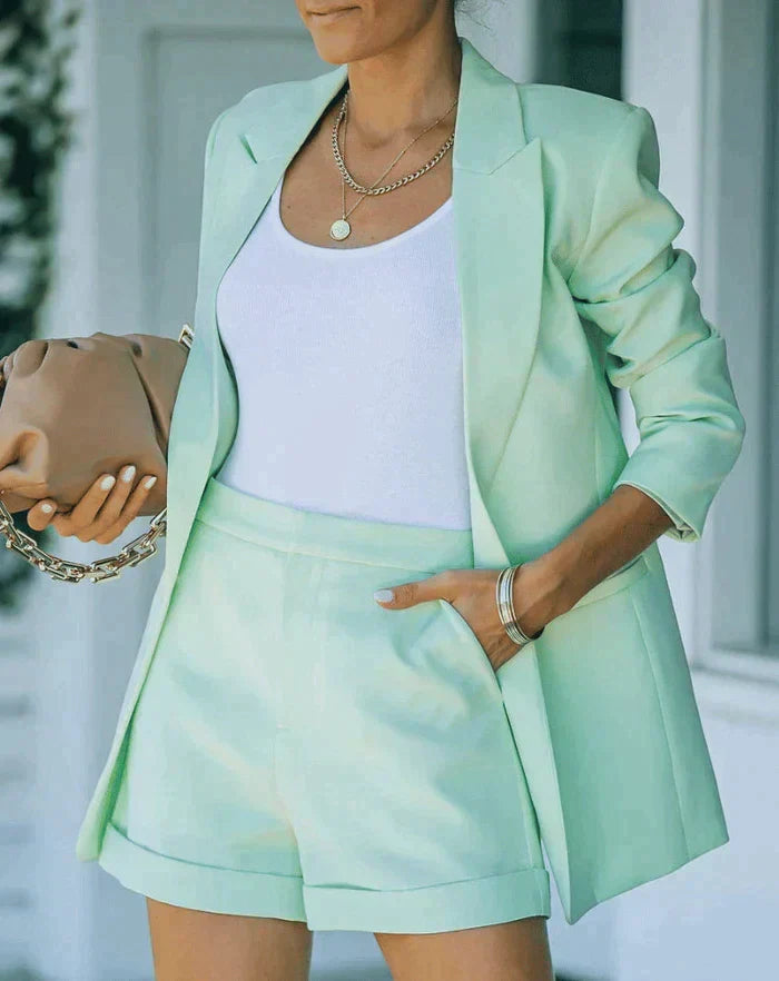 W&W Mode | bunter Blazer & kurzes Set