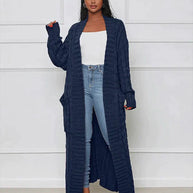 Lässige, lange Strickjacke mit V-Ausschnitt