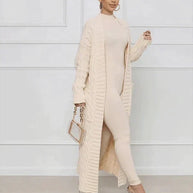 Lässige, lange Strickjacke mit V-Ausschnitt