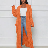 Lässige, lange Strickjacke mit V-Ausschnitt