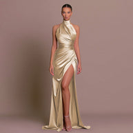 WW | Luxuriöses Hoher Hals Halter Raffung Seite Schlitz Satin Maxikleid Abendkleid