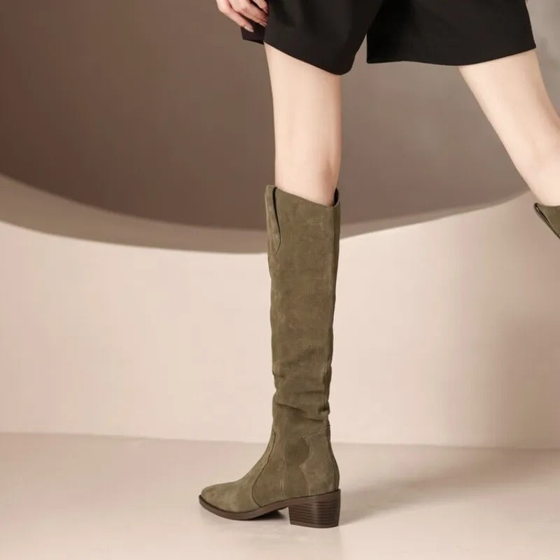 WW - Vintage-Stiefel aus Wildleder mit Rüschen