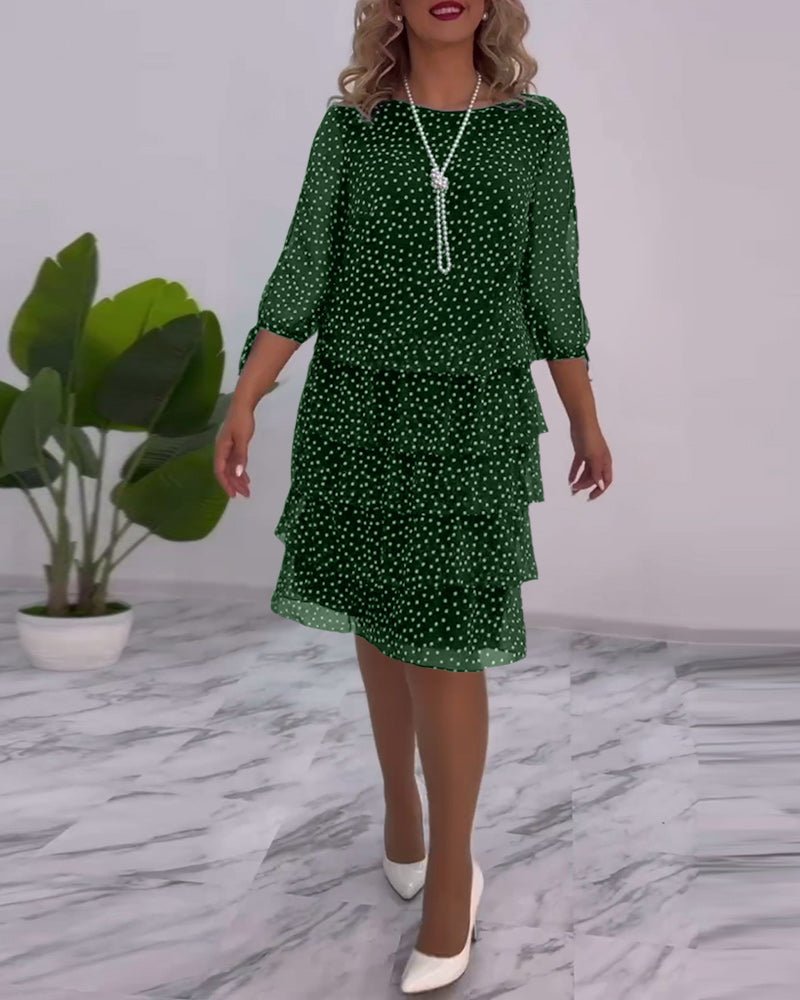 WW | Elegantes Gepunktetes Lagenkleid