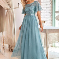 WW | Glänzendes Netz Blütenblattkleid Glänzendes Abendkleid