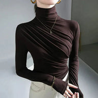 Rollkragenpullover mit Plissee