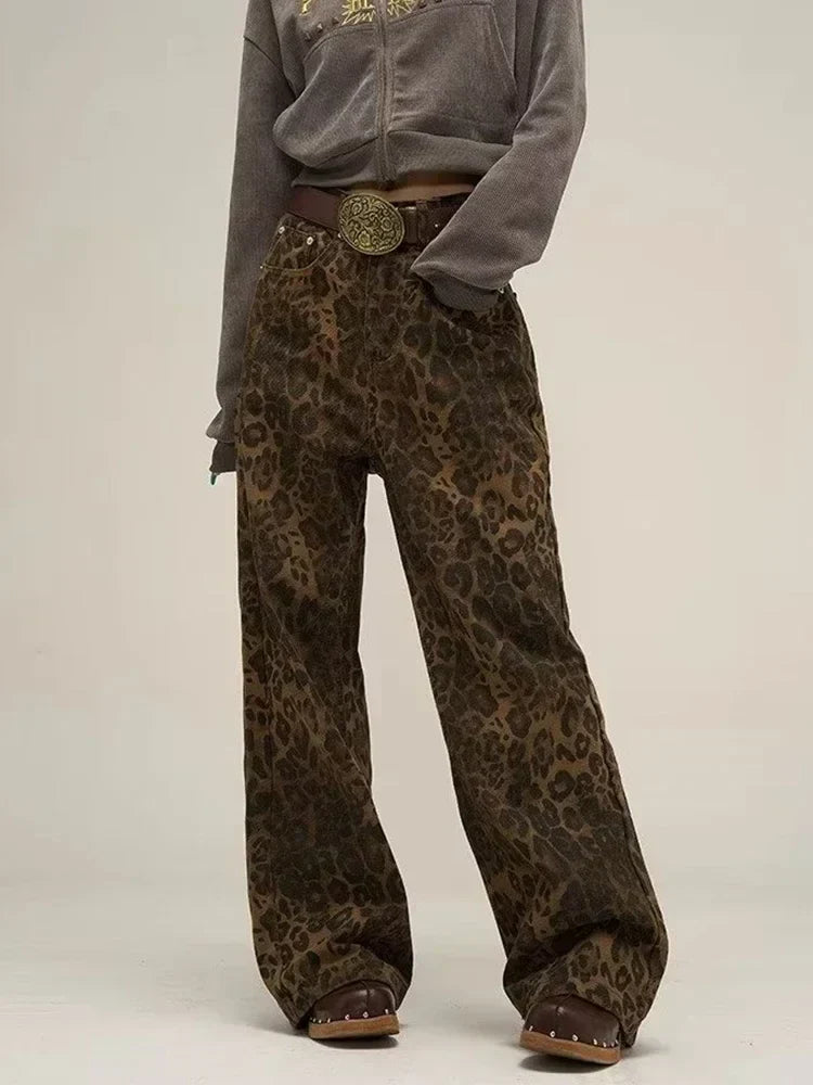 Jeans mit Leopardenmuster