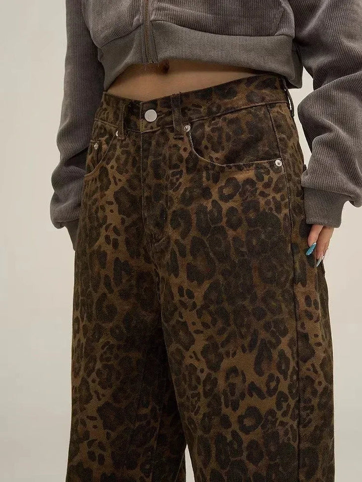 Jeans mit Leopardenmuster