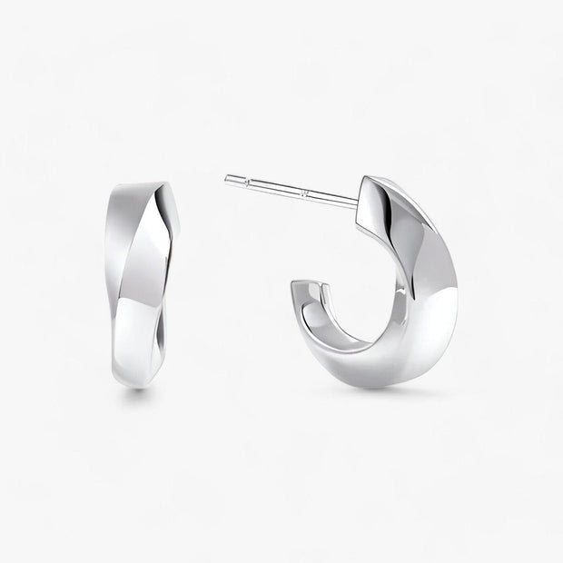 WW | Raffinierte Silberohrringe
