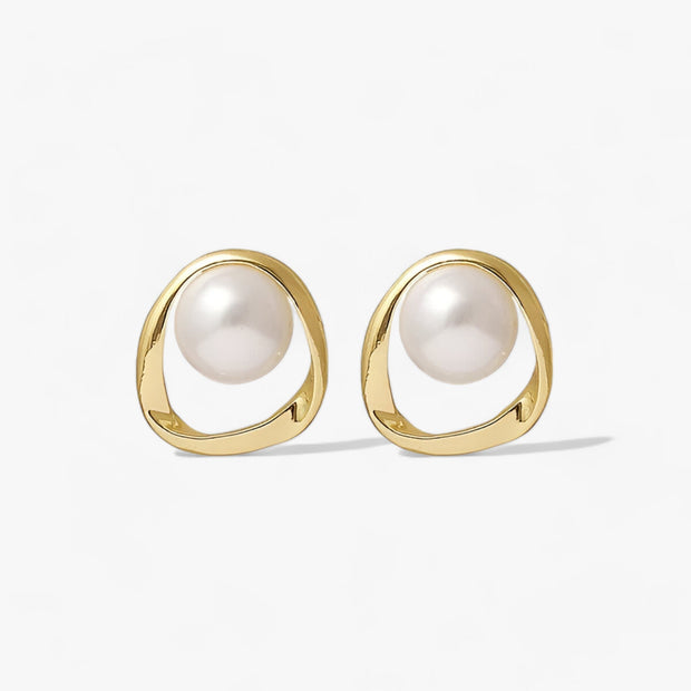 Goldene Perlensteckerohrringe - Zeitgenössische Eleganz für jede Gelegenheit