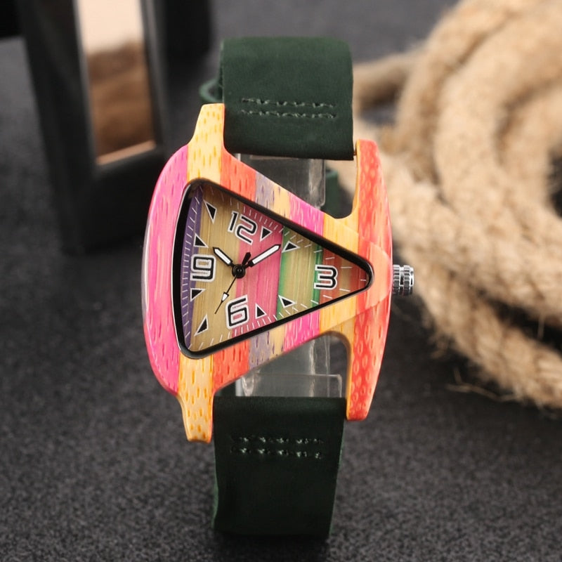 WW | Farbige Dreieck Bamboo Wood Uhr