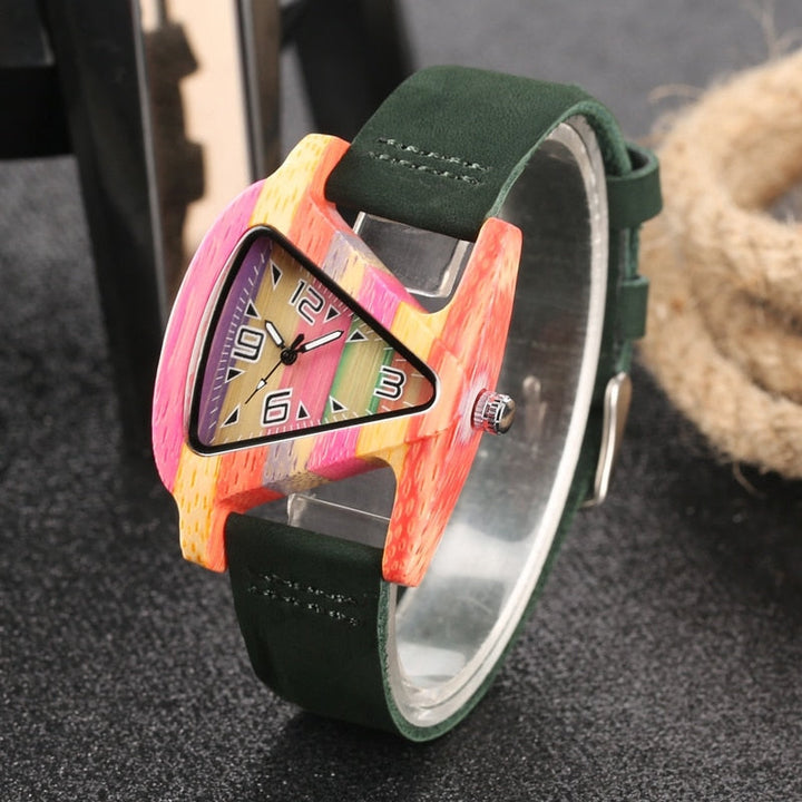 W&W Mode | Farbige Dreieck Bamboo Wood Uhr