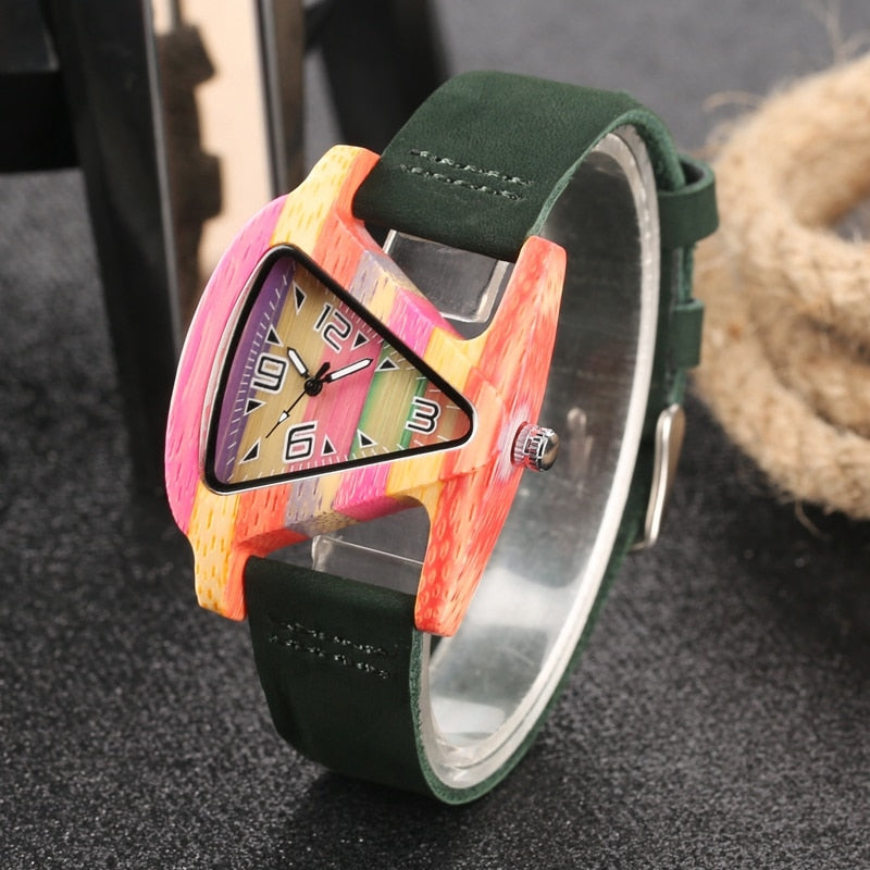 WW | Farbige Dreieck Bamboo Wood Uhr