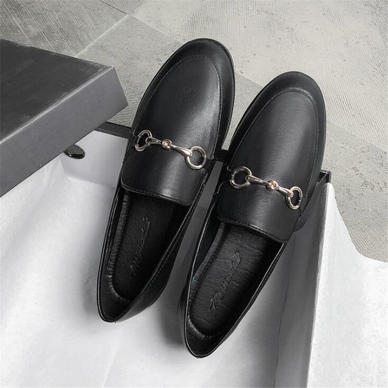 Damen Slipper aus Eco-Leder mit runder Zehenpartie