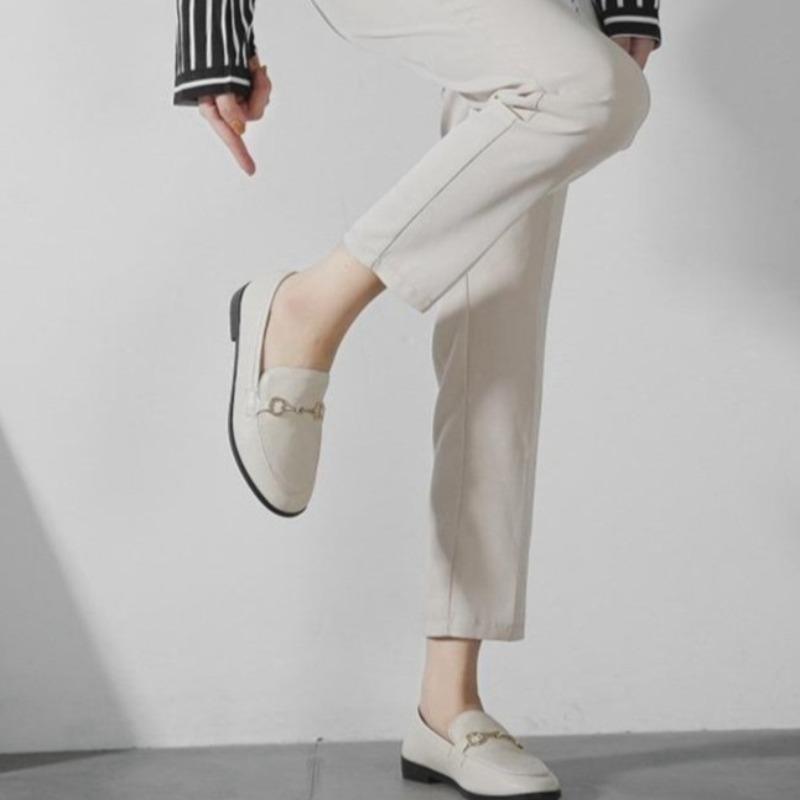 Damen Slipper aus Eco-Leder mit runder Zehenpartie