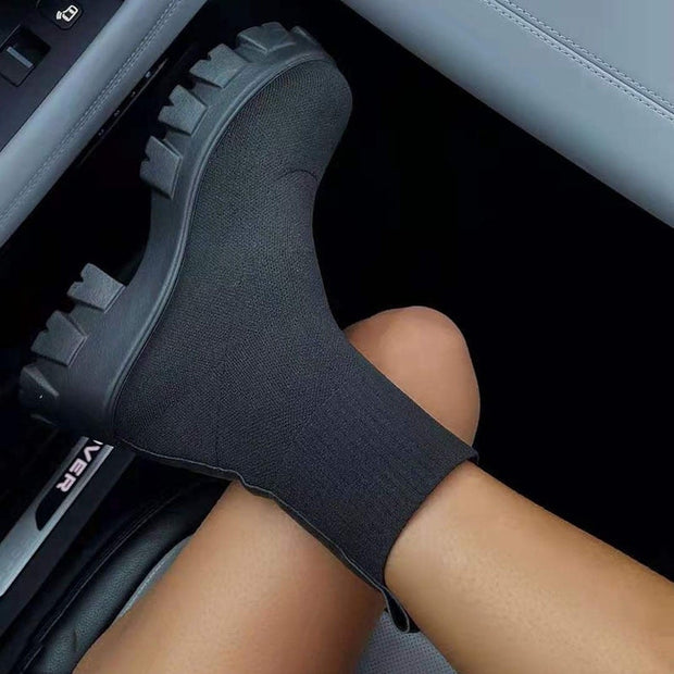 WW | Modische Plateaustiefel