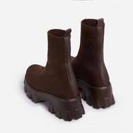 WW | Modische Plateaustiefel