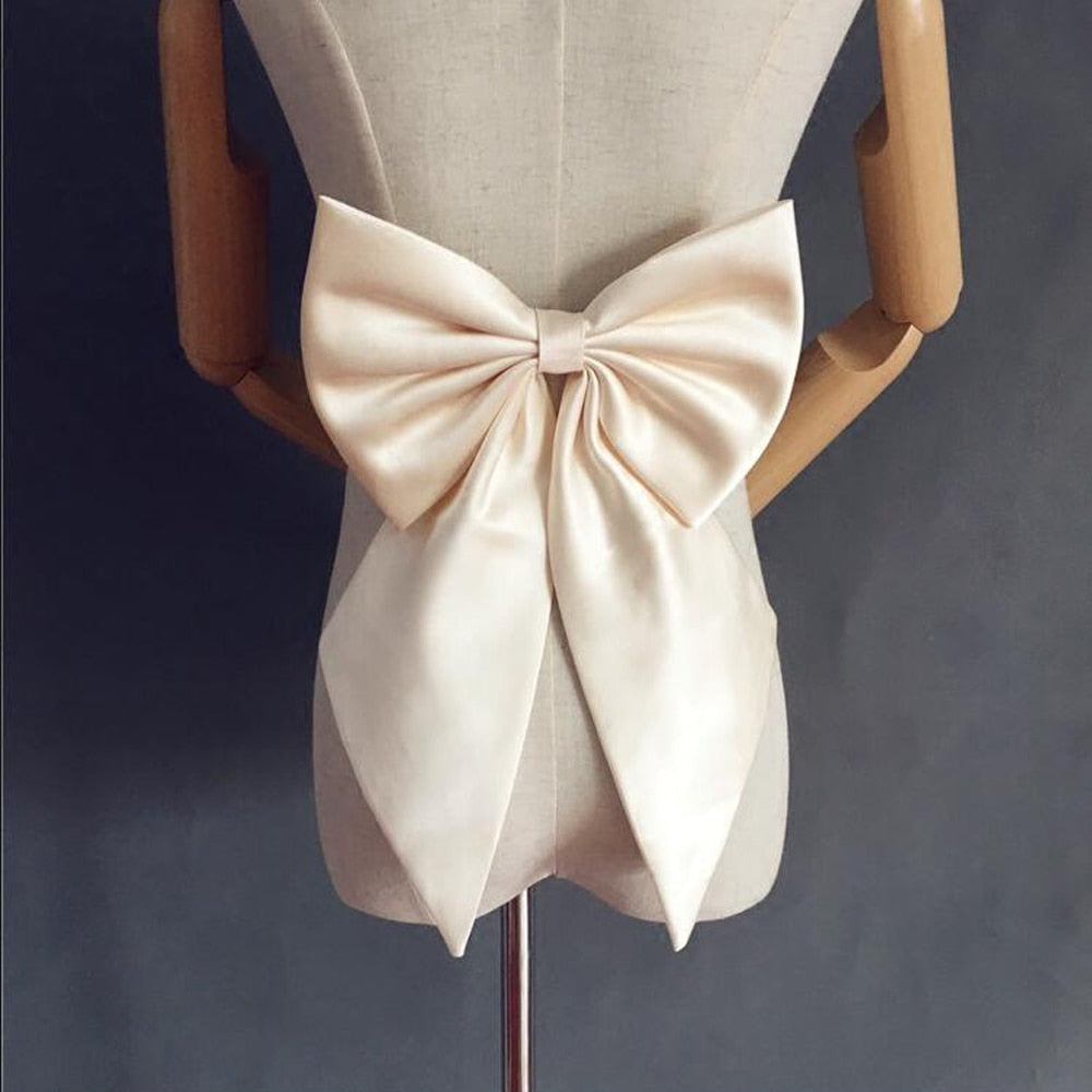 WW | Satin Schleifen Brautkleid Knoten