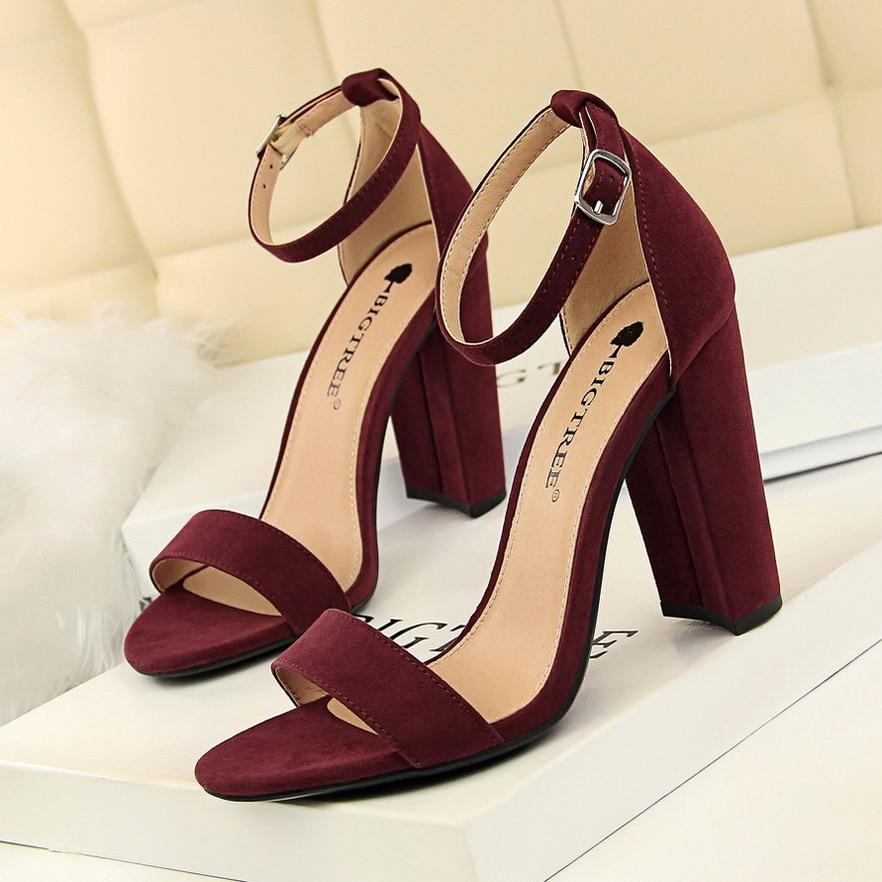 W&W Mode | Buckle Block High Heels Pumps