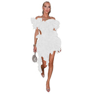 Bezauberndes asymmetrisches Kleid