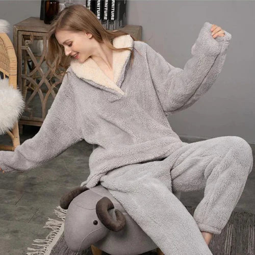 W&W Mode - Pyjama-Set aus flauschigem Fleece für die Nacht