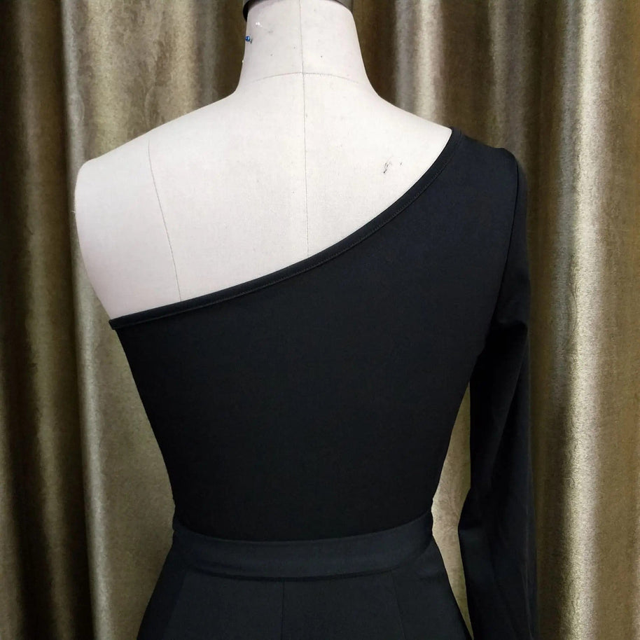 Asymmetrischer Ein-Schulter-Overall