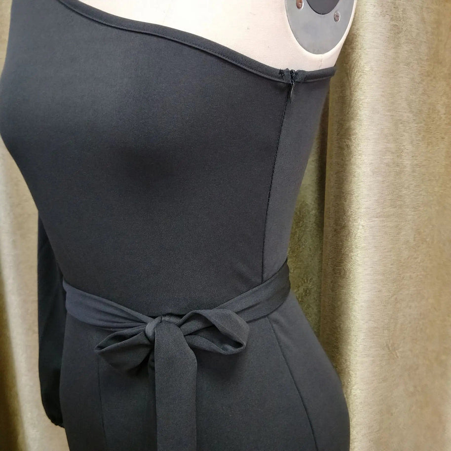 Asymmetrischer Ein-Schulter-Overall