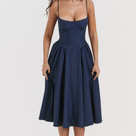 Kleider mit plissiertem Saum