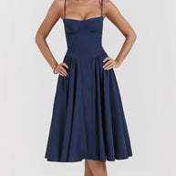 Kleider mit plissiertem Saum