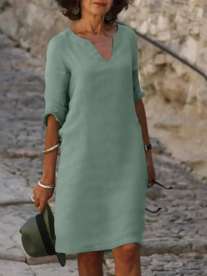 W&W Mode | Stilvolles Kleid Mit Elegantem V-ausschnitt