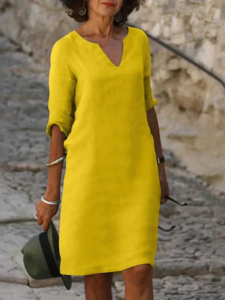 W&W Mode | Stilvolles Kleid Mit Elegantem V-ausschnitt