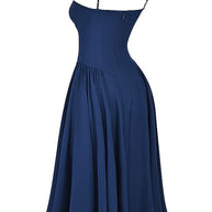 Kleider mit plissiertem Saum