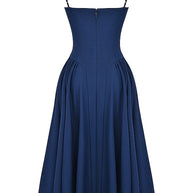 Kleider mit plissiertem Saum