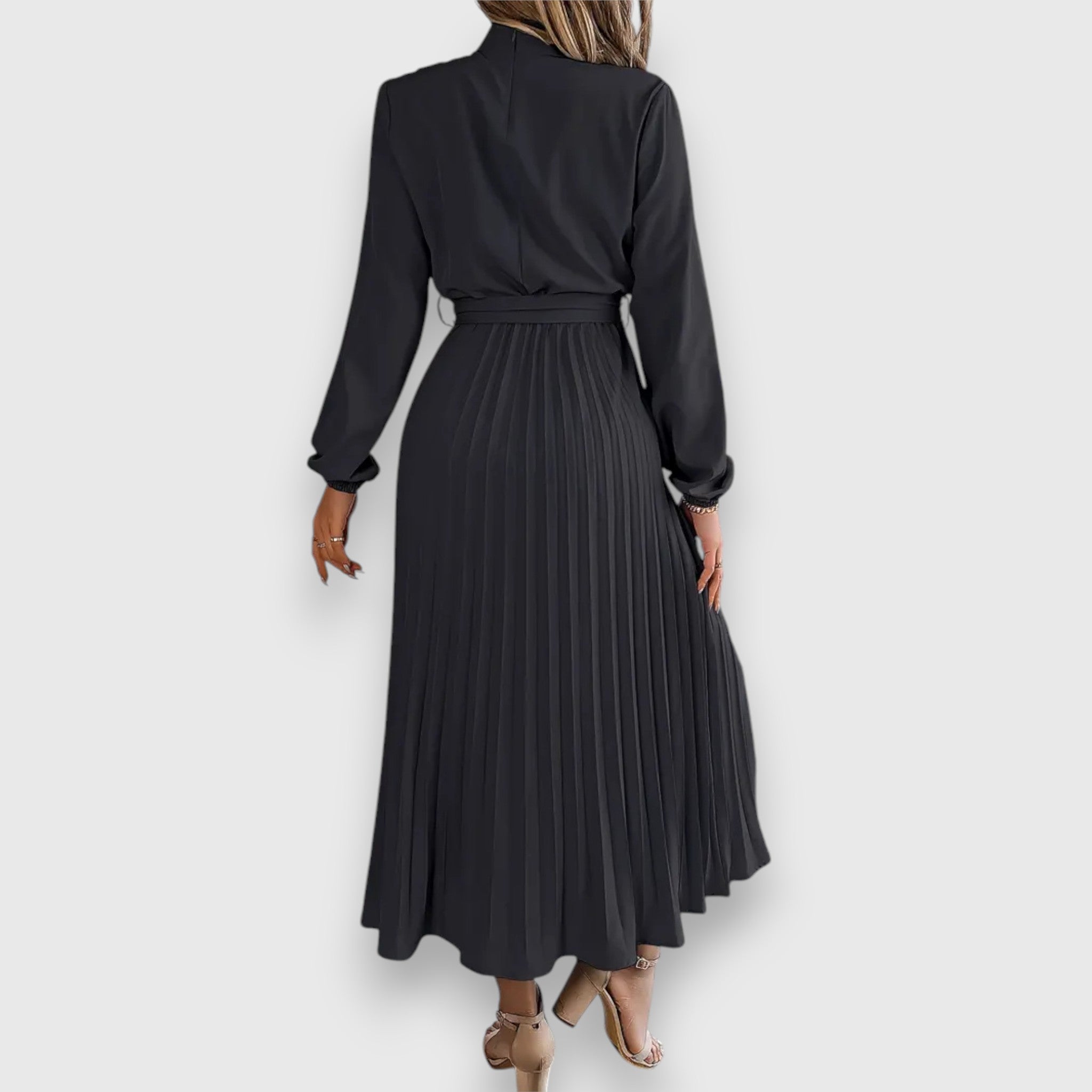 WW | Zeitlose Eleganz in Einem Midikleid