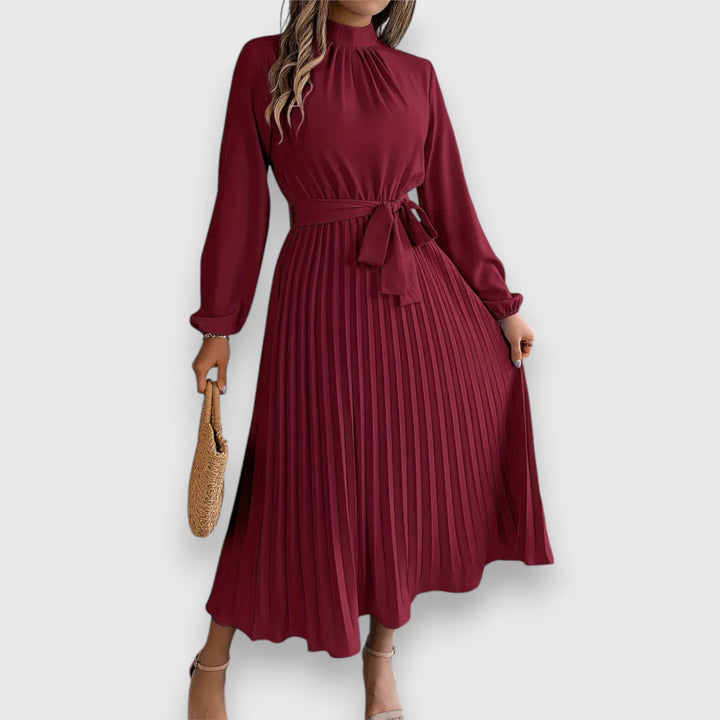 W&W Mode | Zeitlose Eleganz in Einem Midikleid