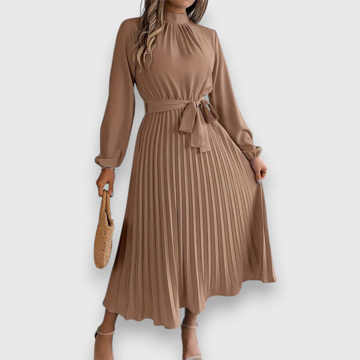 W&W Mode | Zeitlose Eleganz in Einem Midikleid