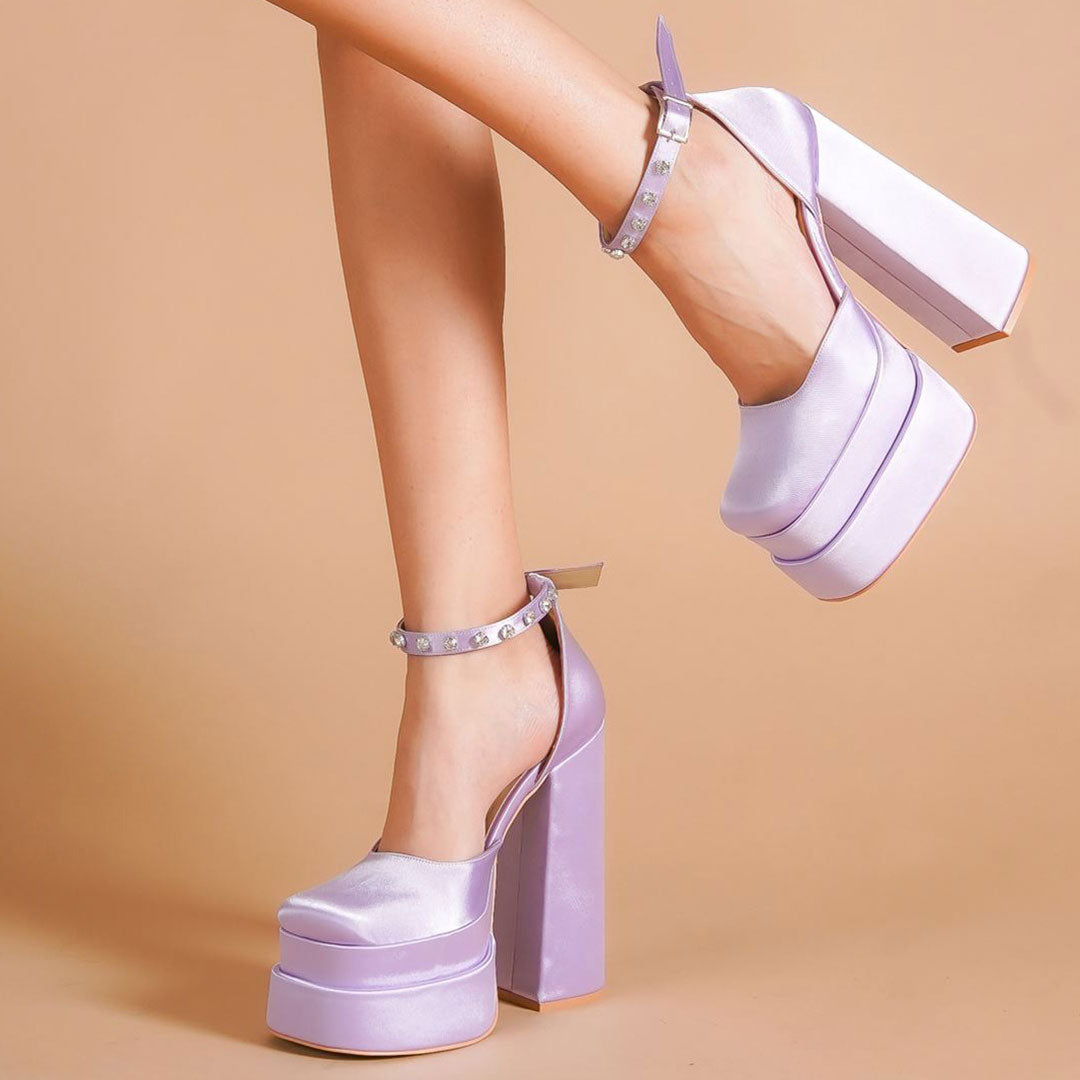 W&W Mode | Glänzende Satin Pumps Mit Quadratischer Spitze Und Klobigem Plateau