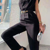 WW | Lässiger Ärmelloser Jumpsuit mit V-ausschnitt Taillengürtel und Schmaler Passform