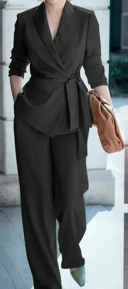 Damen Hosenanzug mit Reverskragen-Blazer und weiter Hose