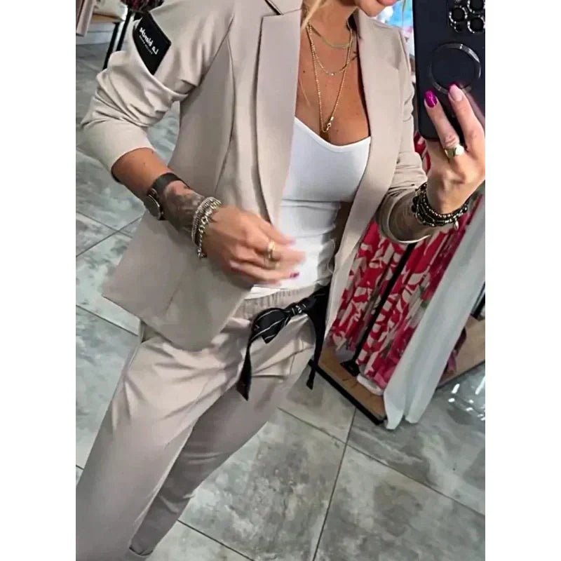 WW | 2-Teiliges Set Bestehend aus Einem Lässigen Blazer und Einer Hose