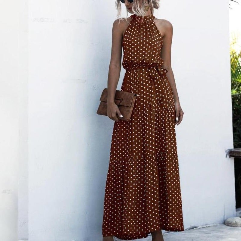 mit Raffungen und Tupfen