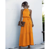 mit Raffungen und Tupfen