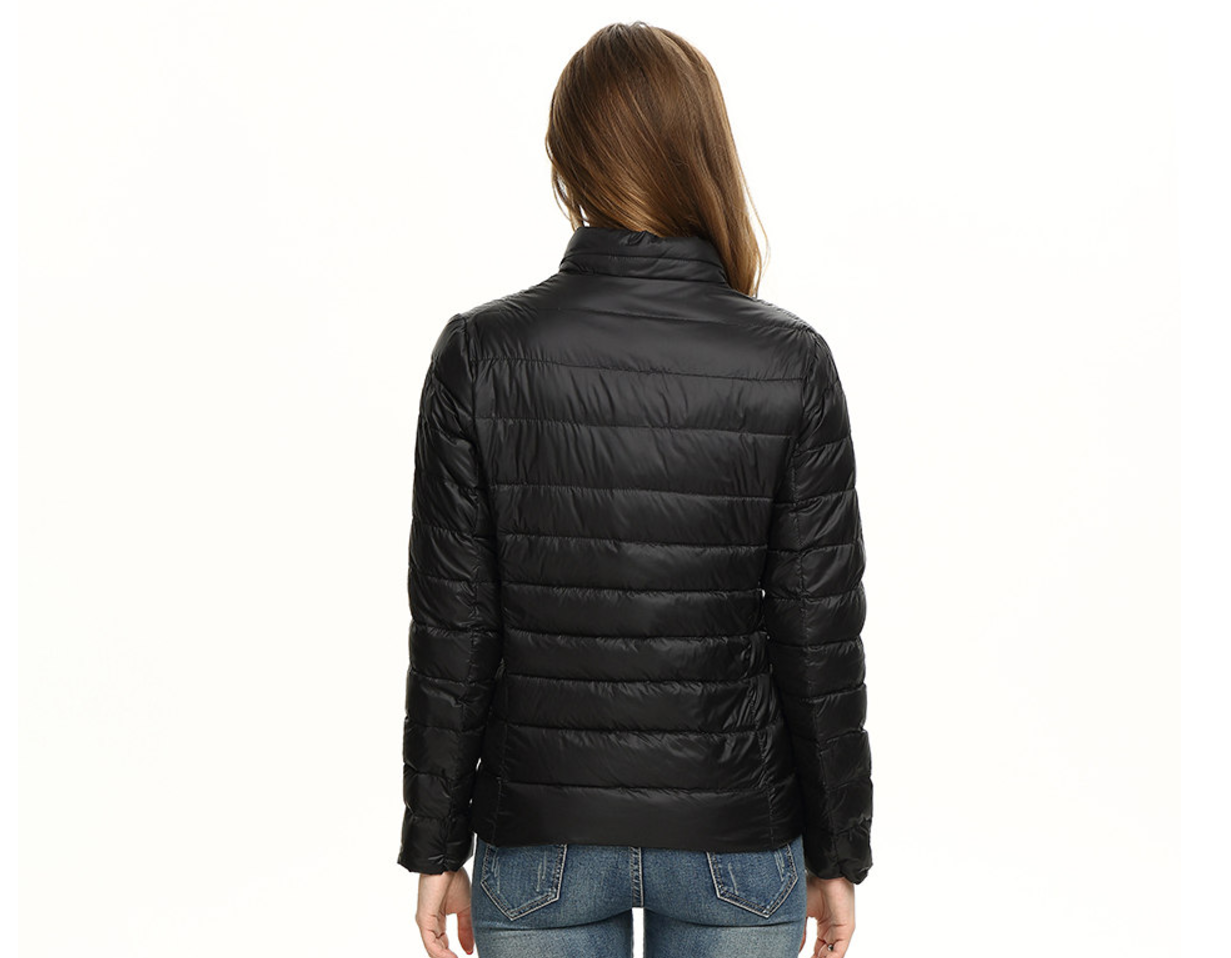 Leichte Daunenjacke mit urbaner Eleganz